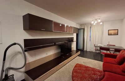 Location d’un appartement élégant de 3 pièces, 95 m², centre-ville, Varna, Bulgarie
